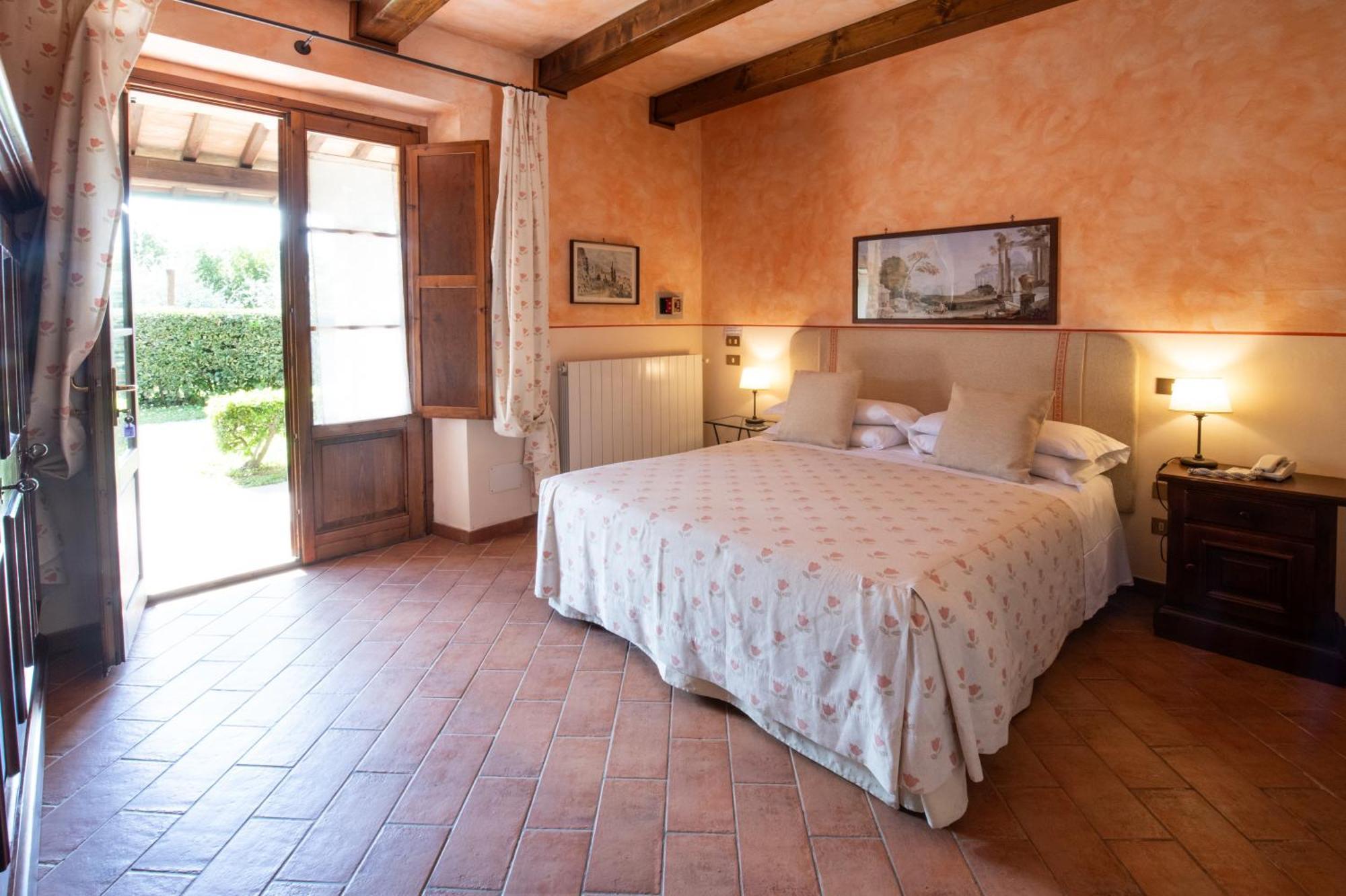 Le Volpaie Hotel San Gimignano Bagian luar foto